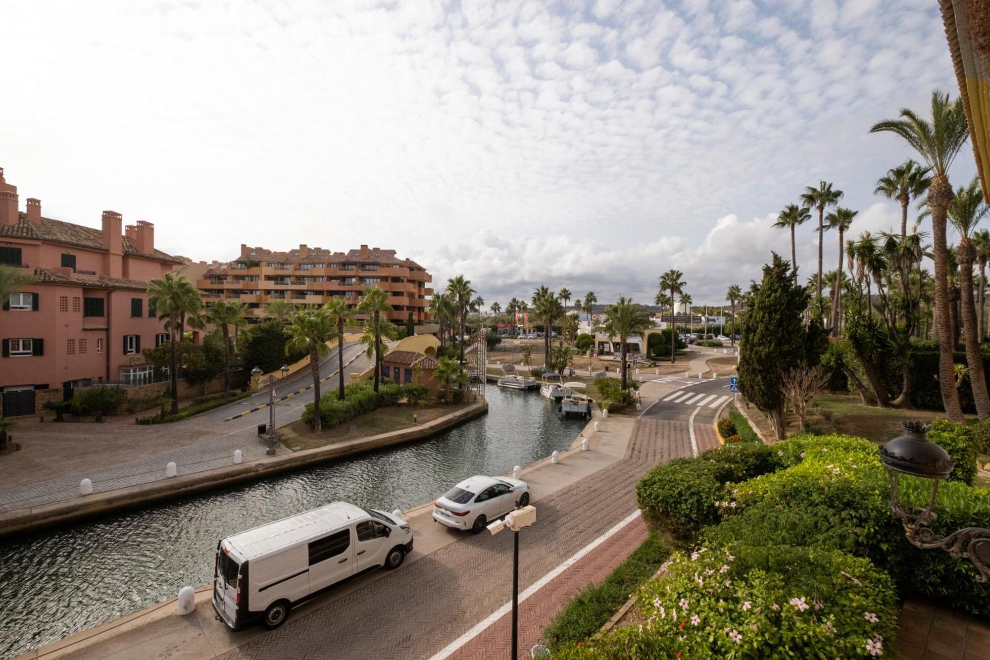 Aquamarine In Marina * Sotogrande