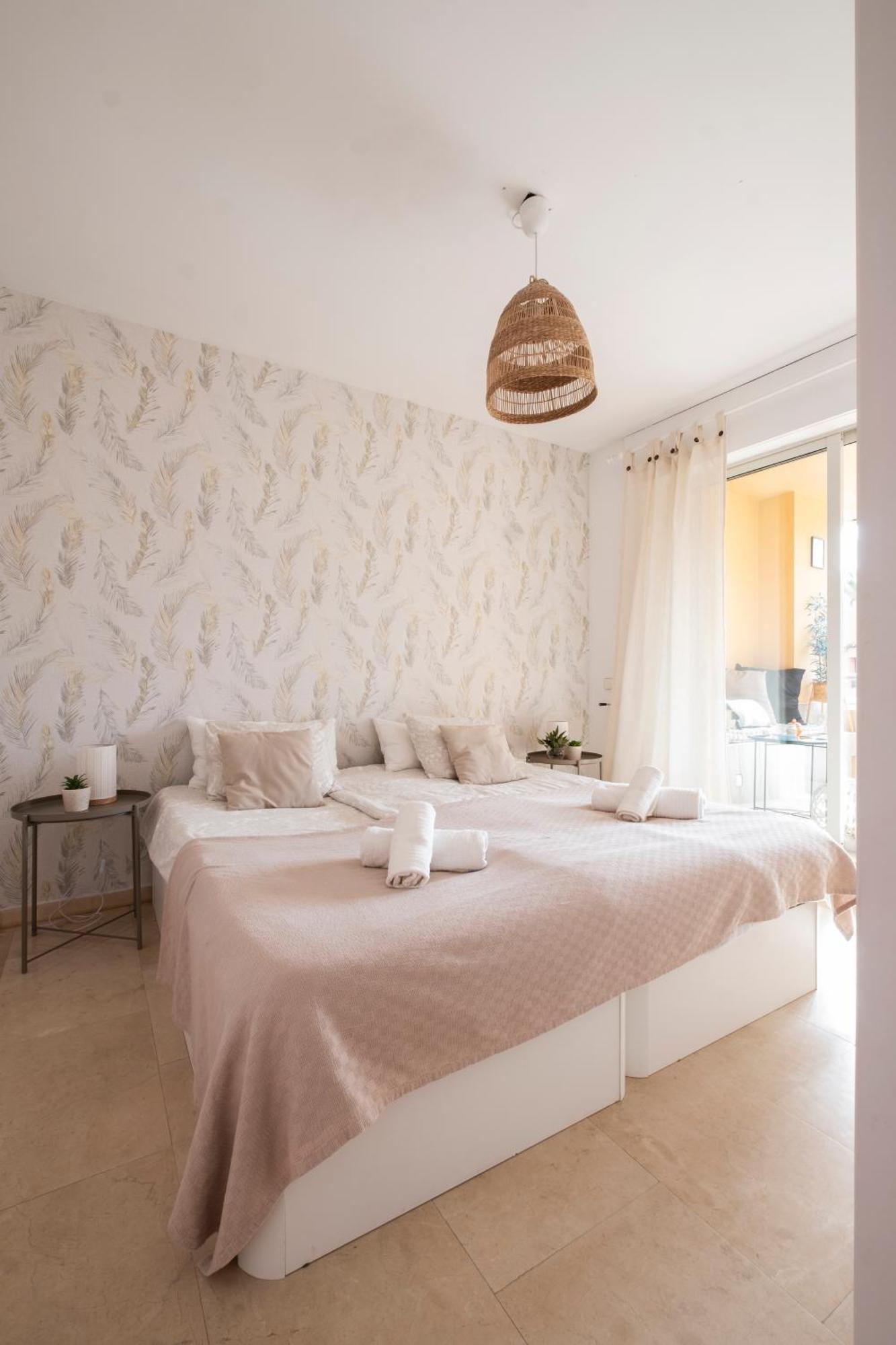Aquamarine In Marina Apartment