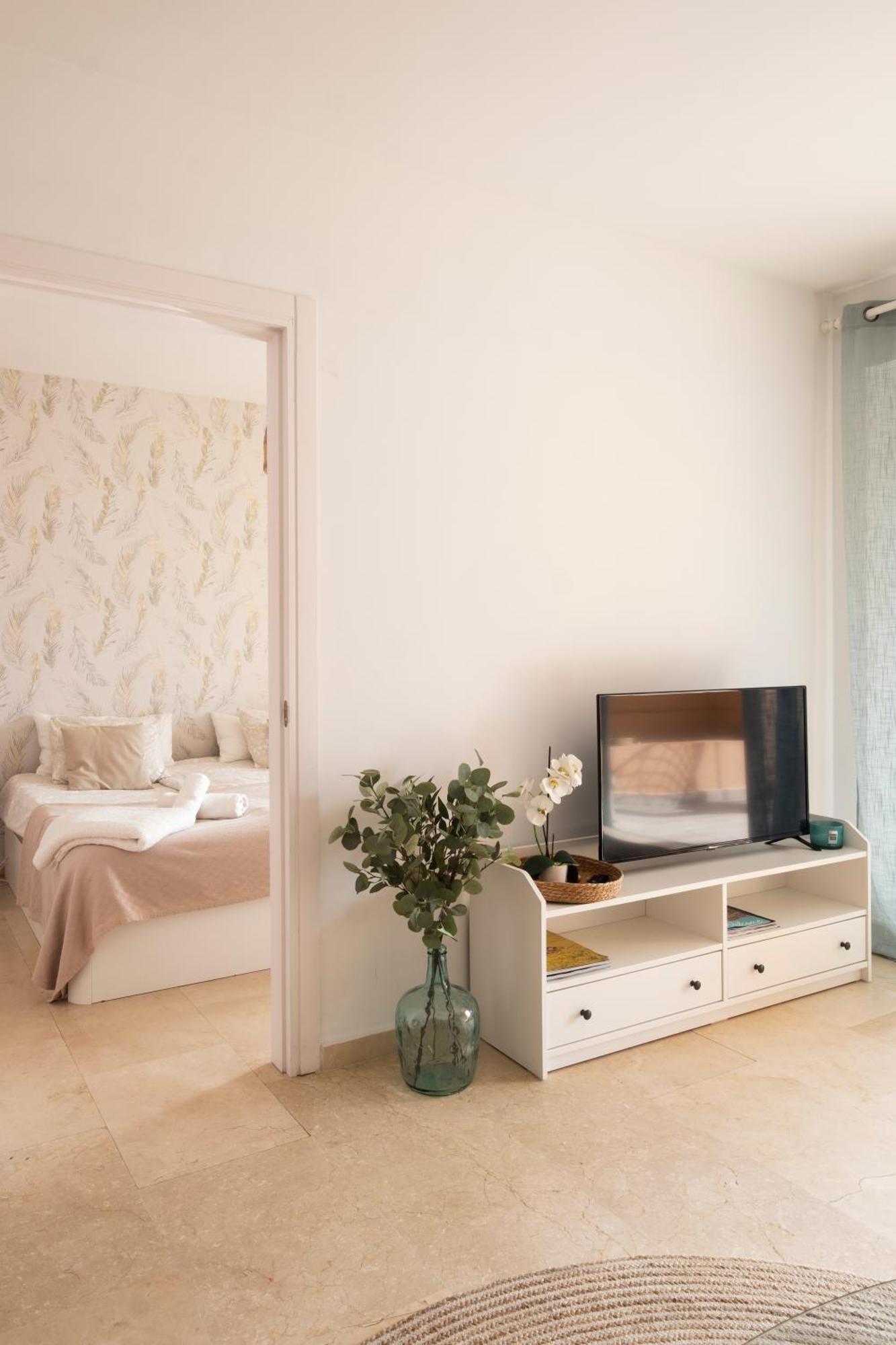 Aquamarine In Marina Apartment